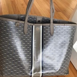 AUTHENTIC TORY LOGO TOTE